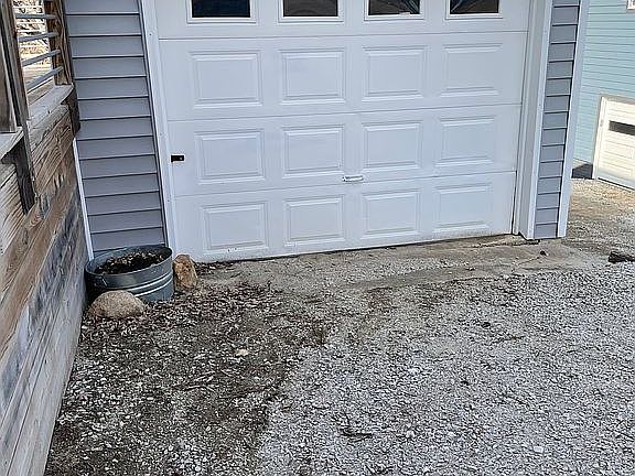 4th image of 8117 Hickory St
