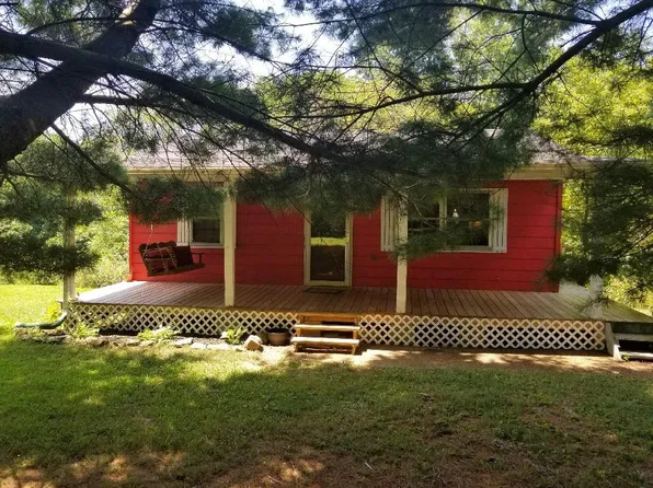 1126 Spring Creek Rd, Chapmansboro, TN 37035