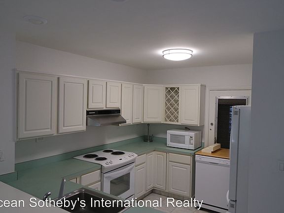 2nd image of 2601 S Roosevelt Blvd APT 102A