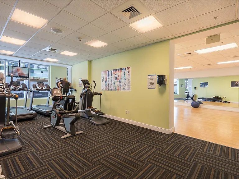 1750 N Bayshore Dr #3409 — Photo 21