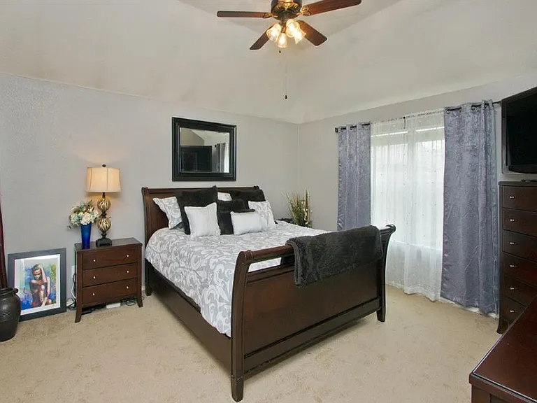 11937 Brown Fox Dr — Photo 4