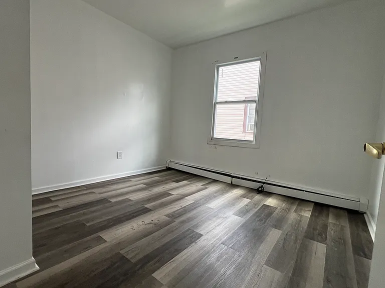 5 Timothy St #4 — Photo 10