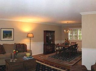 310 Salem Ct, Valparaiso, IN 46383