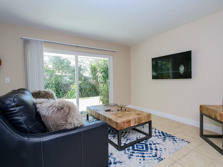 10926 N 29th Streethillsborough Country — Photo 19