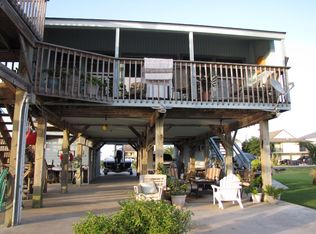 142 Sand Shoals Rd, Freeport, TX 77541