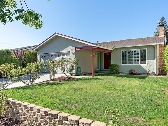2nd image of 1437 Courtyard Dr