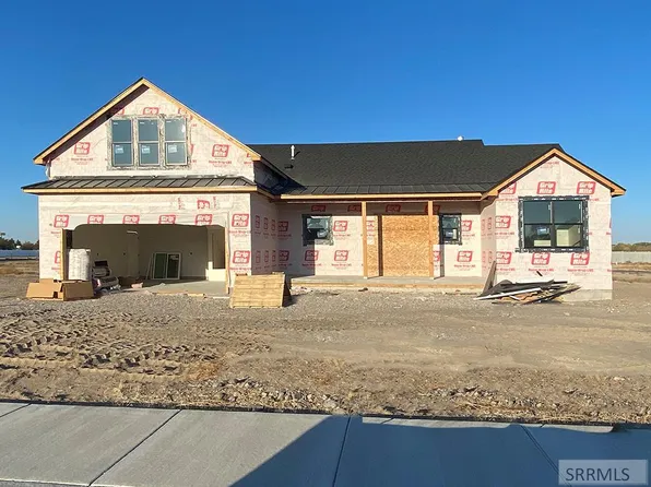 947 Lilac St, Blackfoot, ID 83221