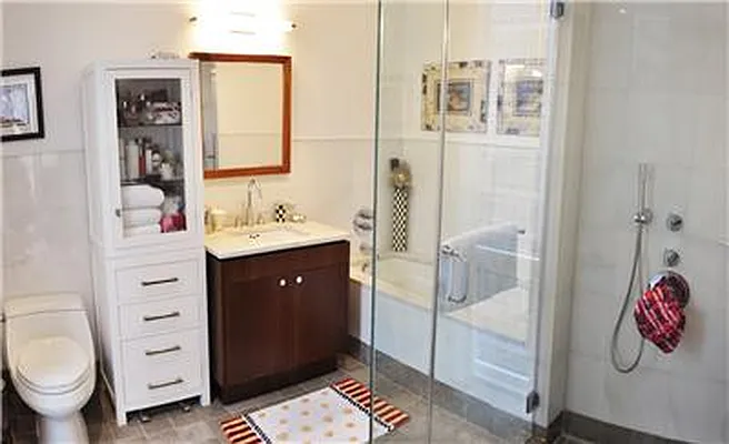 Sold by (Legacy) Elegran | media 9