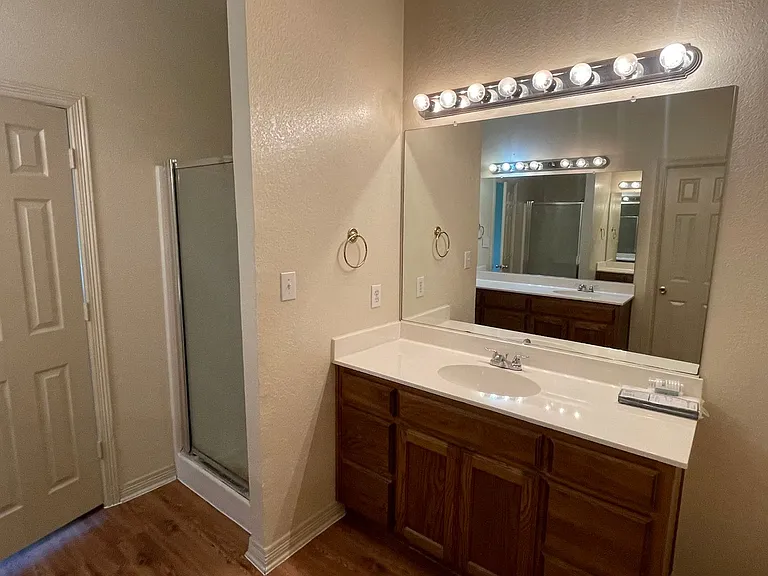 3900 Waterford Way — Photo 13