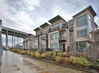 2034 NW 16th Ave, Portland, OR 97209