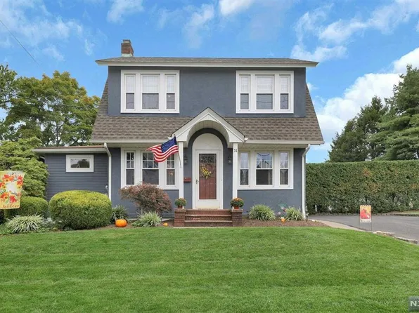 74 Conklin Ave, Hillsdale, NJ 07642