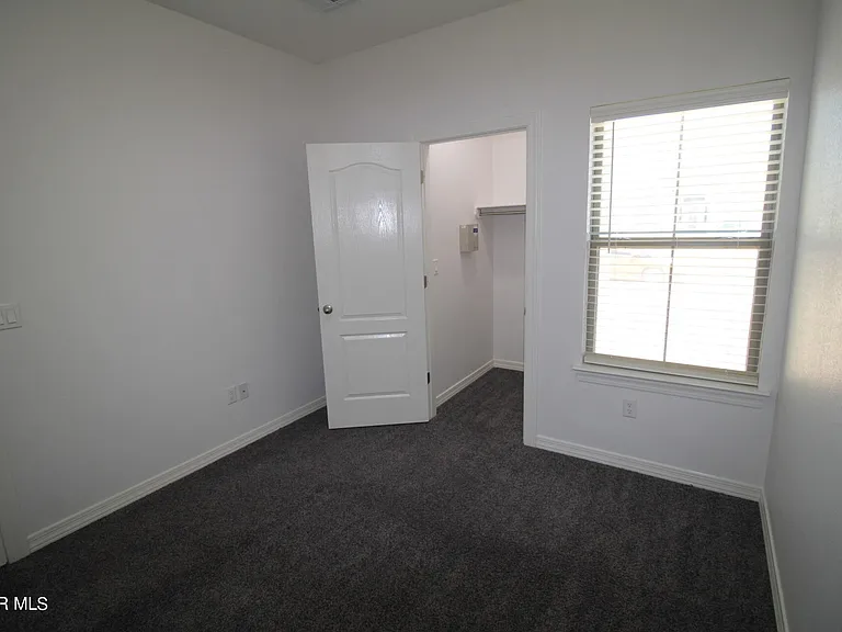 620 Adrian Arellano St W — Photo 74