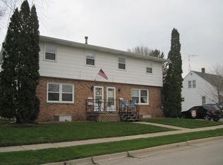 706 E Jefferson St, Waupun, WI 53963