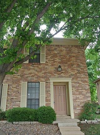 2nd image of 7320 Kingswood Cir