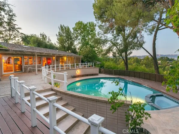 5798 Penland Rd, Hidden Hills, CA 91302