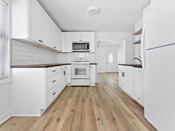 3rd image of 504 E Brockton Ave