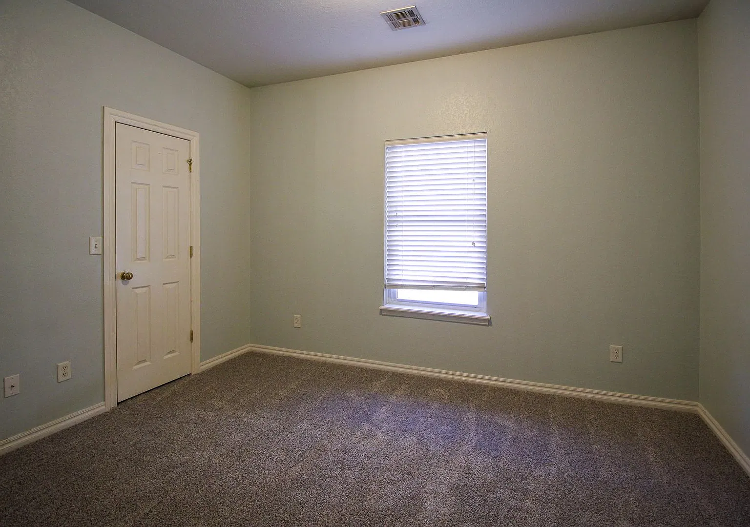 Spacious Home On Cul-De-Sac In Shenandoah Valley at Battle Creek! — Photo 4