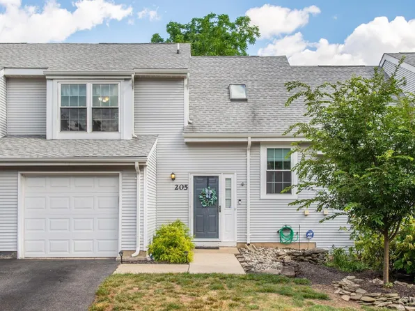 205 Chatsworth Dr, Somerset, NJ 08873