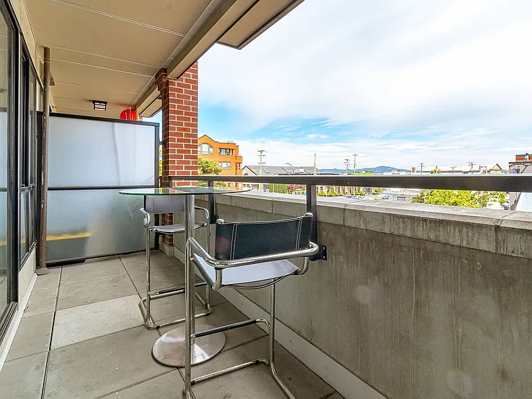 517 Fisgard St #206 — Photo 16