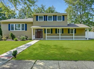 13 Creighton Cir, Old Bridge, NJ 08857