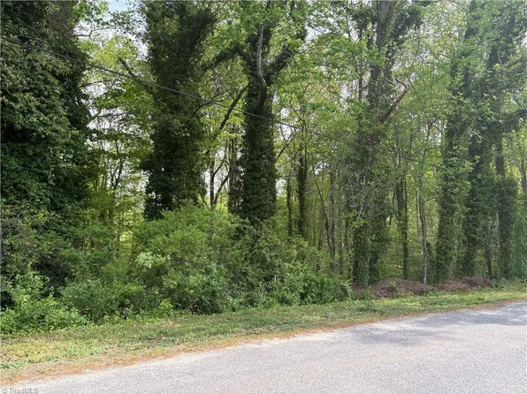 0 Apache Dr, Winston Salem, NC 27107