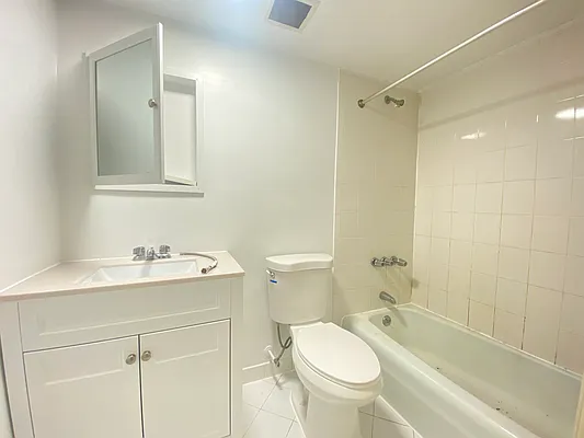 Rented by Bond New York | media 36