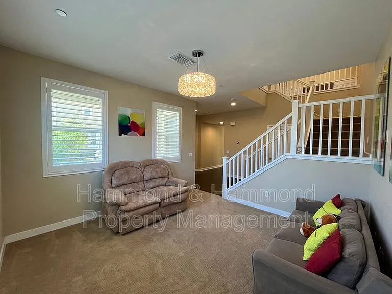 11395 Beechnut St — Photo 9
