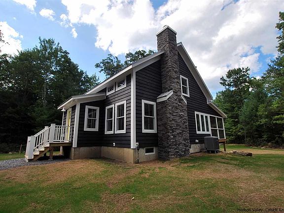 3rd image of 21 Dawson Ln