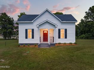 305 E Harnett St, Benson, NC 27504