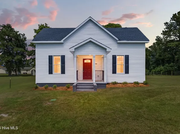 305 E Harnett Street, Benson, NC 27504