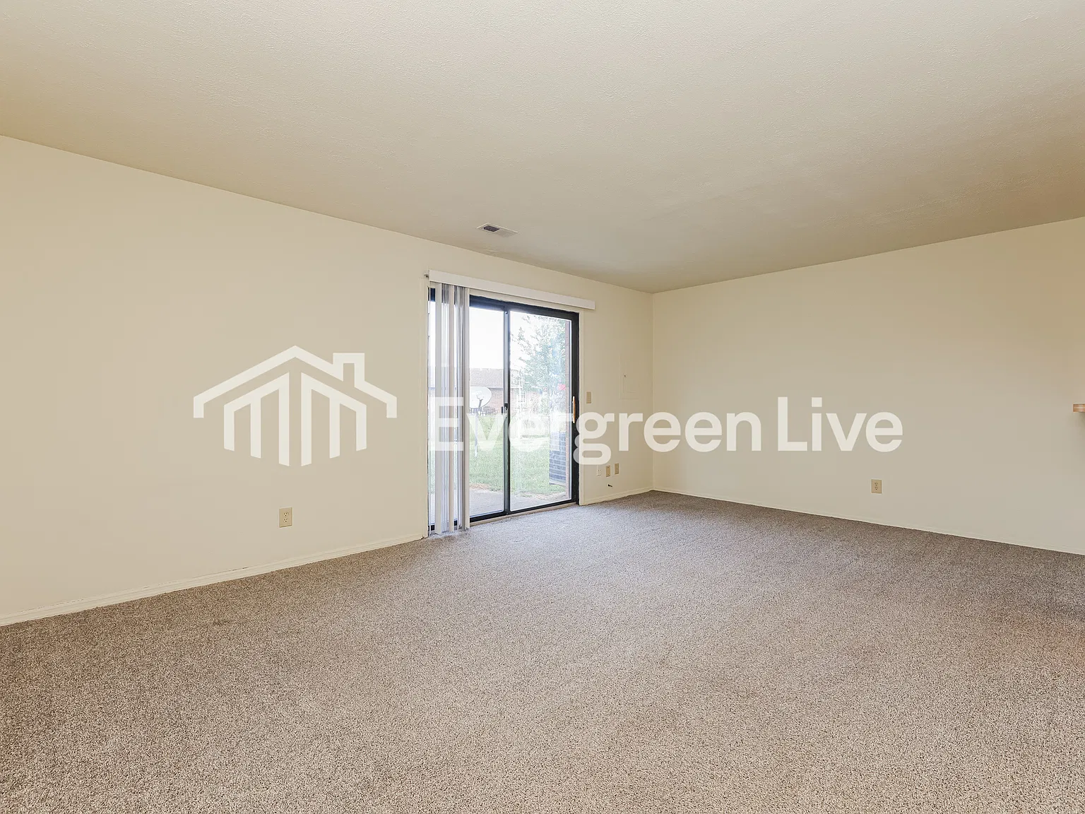 2 bed, 2.5 bath, 1232 sqft, $1,195 — Photo 3