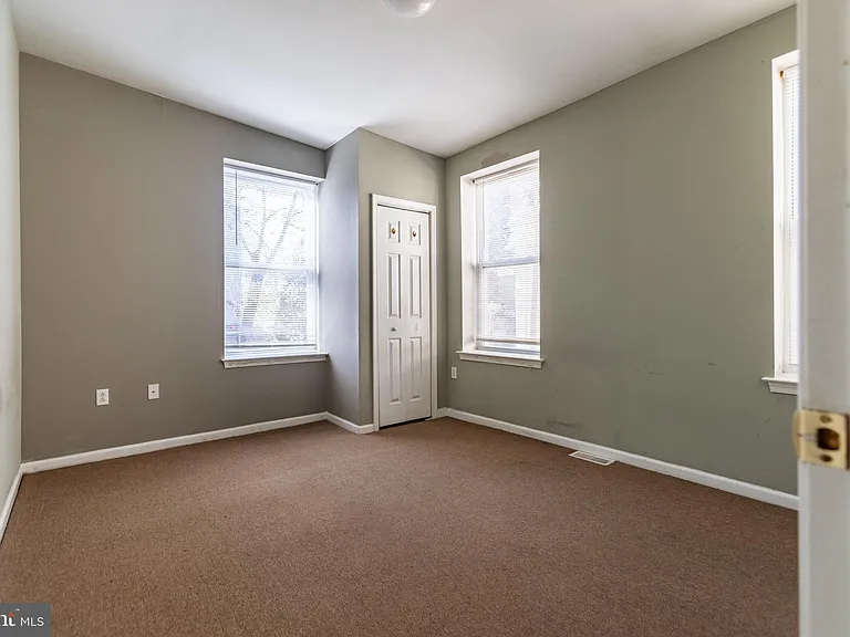 1706 N Willington St — Photo 30