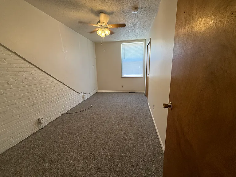 140 S Saginaw St #2 — Photo 6