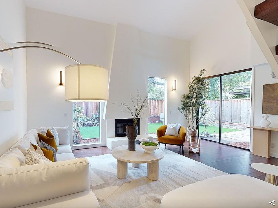 1st image of 4014 Villa Vera