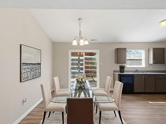 5th image of 7433 Redcliff Rd