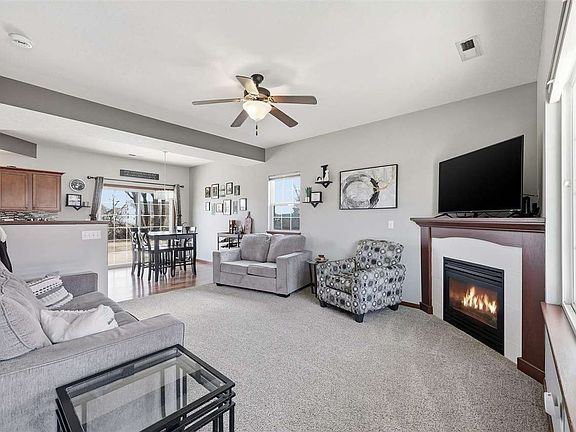 5th image of 1678 Burr Dr