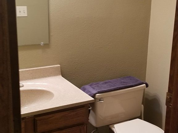 4th image of 1431 Canary Dr