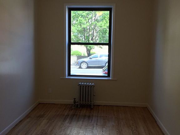 3rd image of 2340 Broadway APT 1A