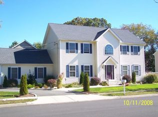 2 Zurko Farm Rd, Milford, CT 06461