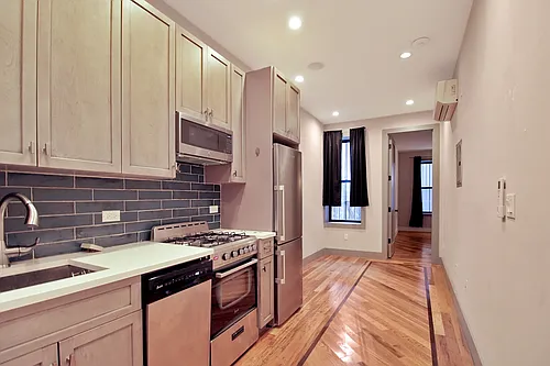 190 Utica Ave #4B Photo 1
