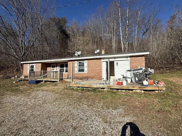 417 Friendship Rd, Shawsville, VA 24162