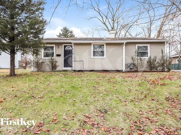 316 Amarillo Dr, Carpentersville, IL 60110