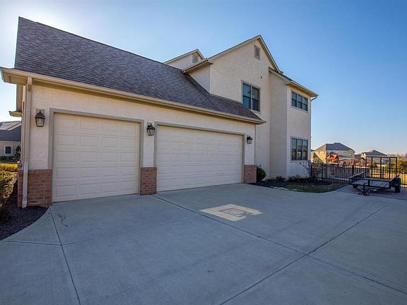3rd image of 8675 Mallard Cir