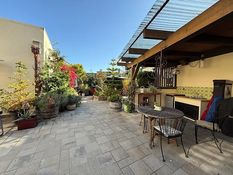 39 Gonzales St #1 — Photo 10