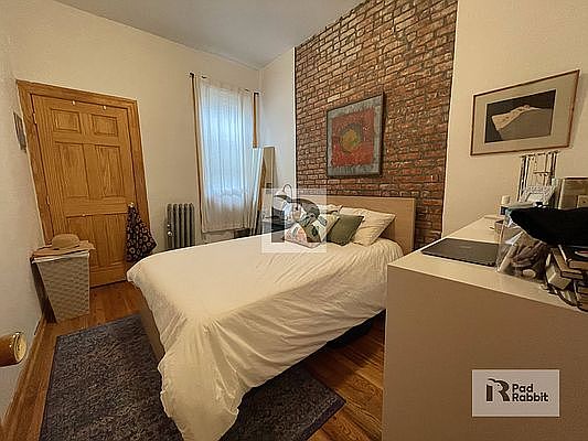 3rd image of 805 Saint Johns Pl #2F