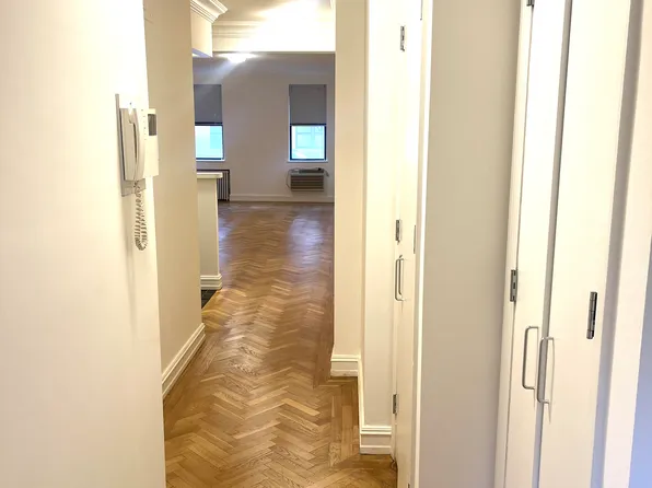 1680 York Avenue image 4 of 10