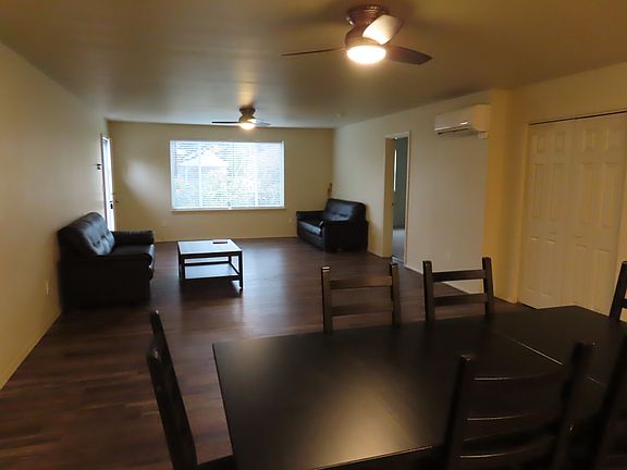 5th image of 905 NW 29th St #100