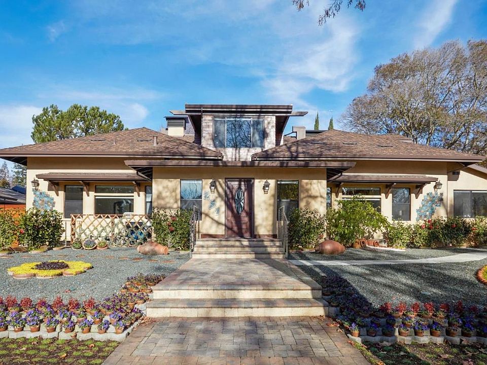 1st image of 251 Middlefield Rd