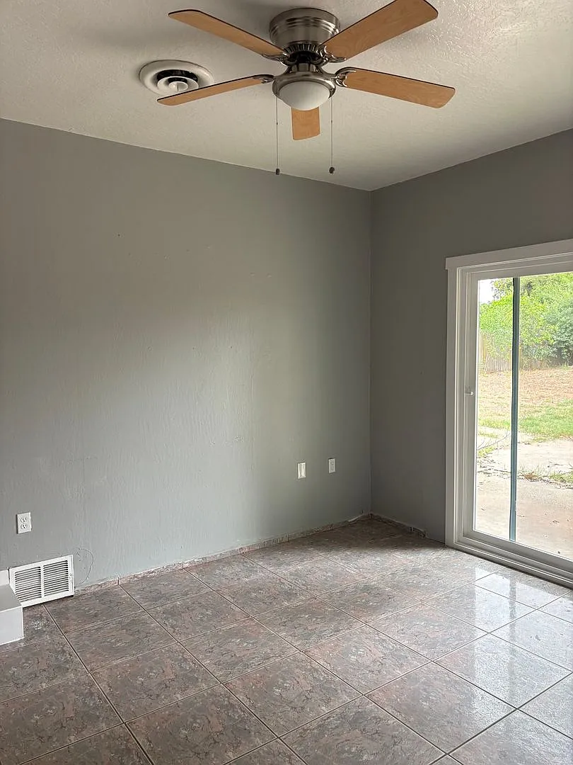 4 B/D 2 Ba Home In Gridley Available Now! — Photo 3