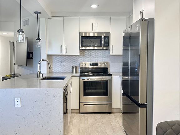 3rd image of 78403 Terra Cotta Ct